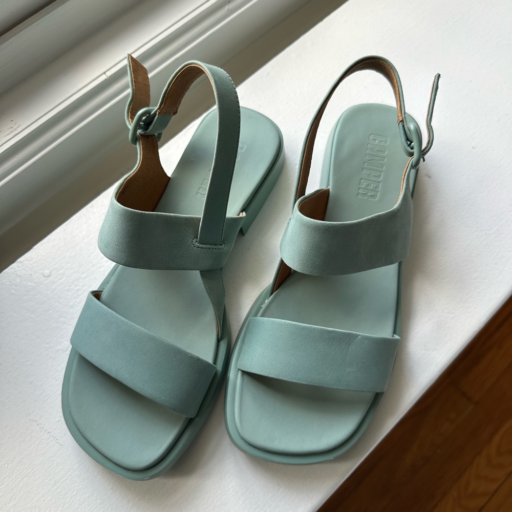 NEVER WORN Camper, Dana - Stylish Green Sandals with Buckle